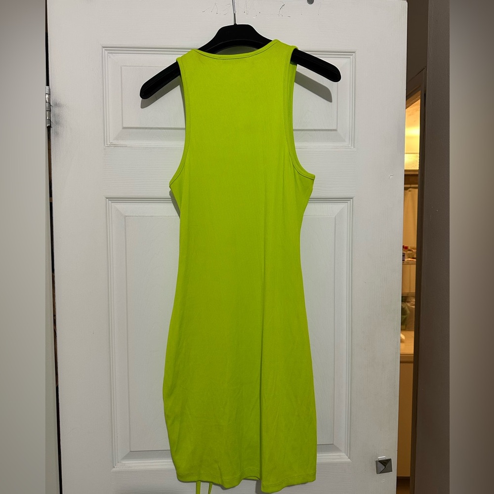 Oval Square Bright Green Ribbed Dress - Picture 3 of 4